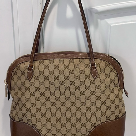 Gucci tote is in brand new condition & comes with dust bag - Picture 6 of 9